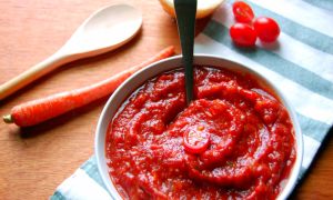 Why is tomato paste useful and harmful?