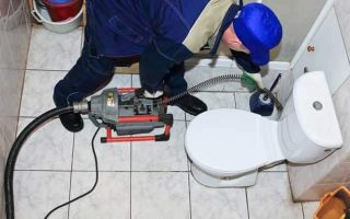 The toilet is clogged: how to clean it yourself without a plunger and a cable