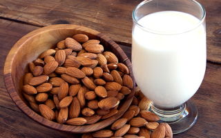 The benefits and harms of almond milk