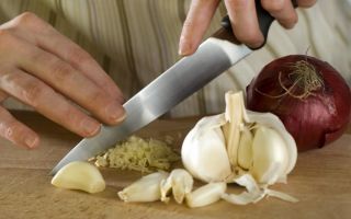 How to remove the smell of garlic from your hands