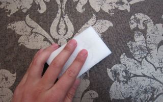 How to remove greasy stains from wallpaper: how to wash oil