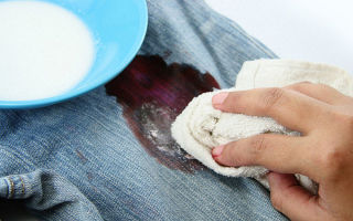 How to remove black currant stains