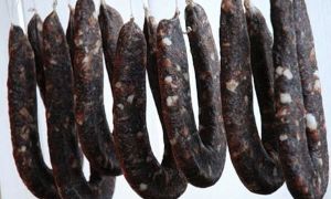 Horse meat sausage: benefits and harms, recipe