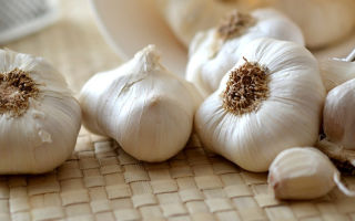 How to eat garlic so that there is no smell