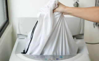 How to machine wash a coat